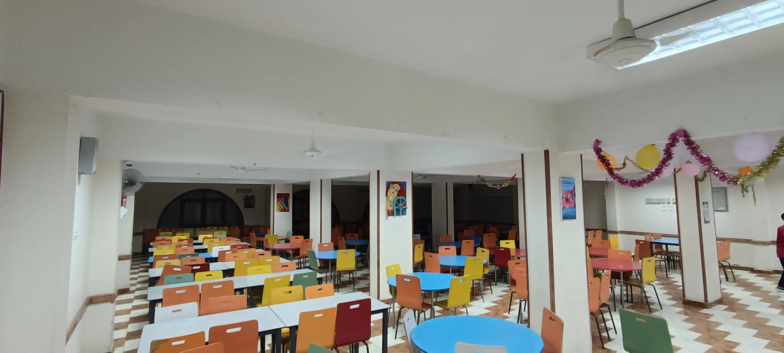 Central cafeteria dining area